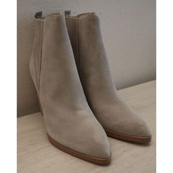 Marc Fisher Women's Sz 7M Beige Alva Pointed Toe Block Heel Ankle Booties $200 - Picture 9 of 9